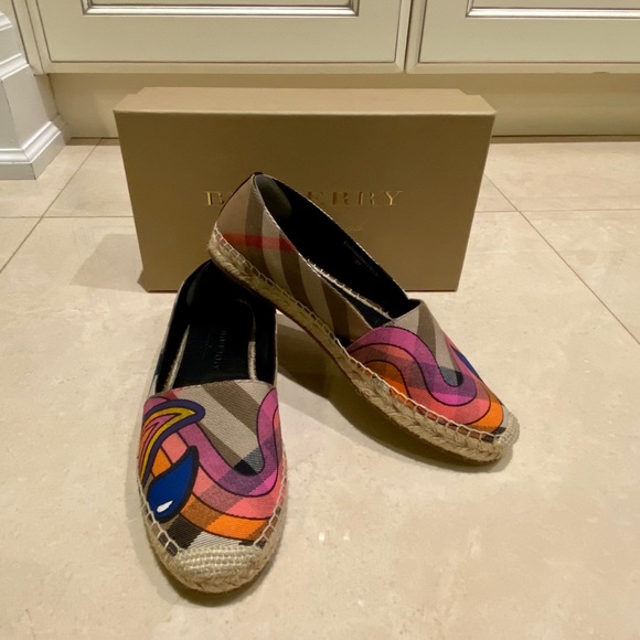 RARE Burberry Espadrilles - Picture 1 of 5